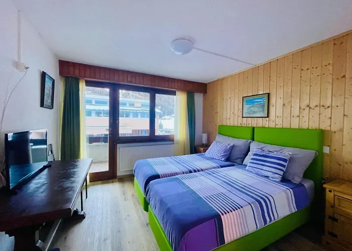 Des Charmettes אורחן 2*