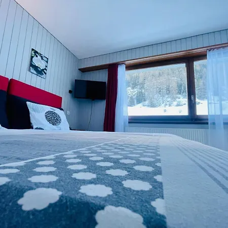 Inn Des Charmettes, Chez Margot 2*