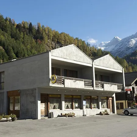 Inn Auberge Des Charmettes Bourg-Saint-Pierre