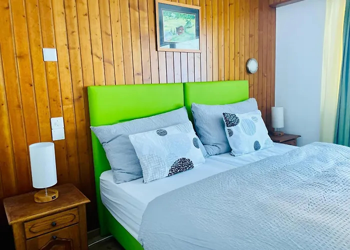 Auberge Des Charmettes Inn Bourg-Saint-Pierre