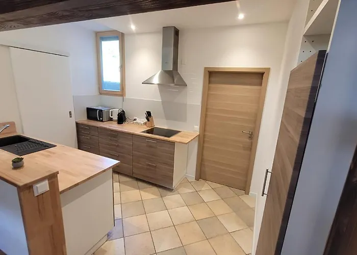 Auberge Des Charmettes Inn Bourg-Saint-Pierre