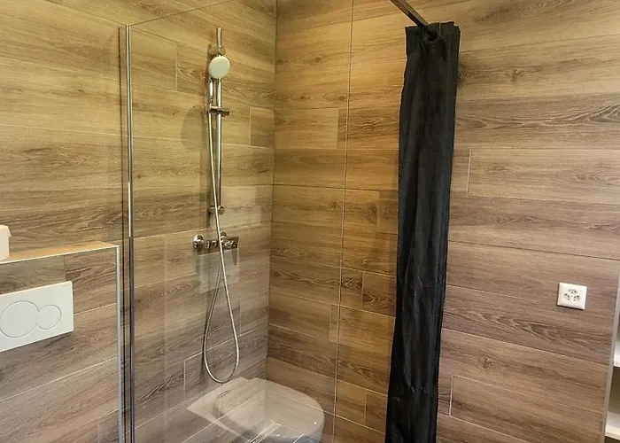 Inn Auberge Des Charmettes 2*